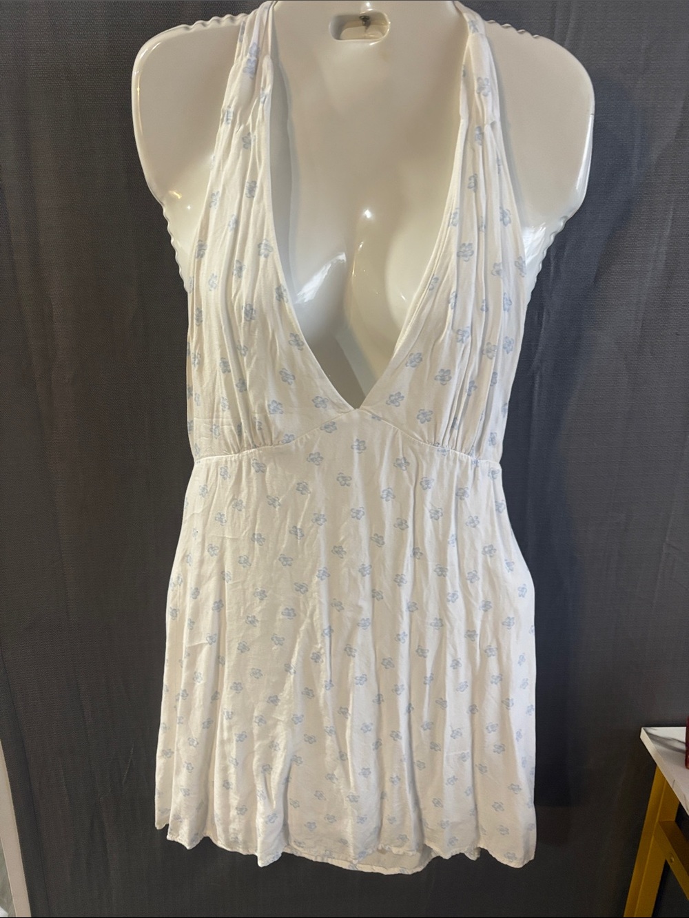 La Hearts White and Light Blue Floral Backless Plunge Dress